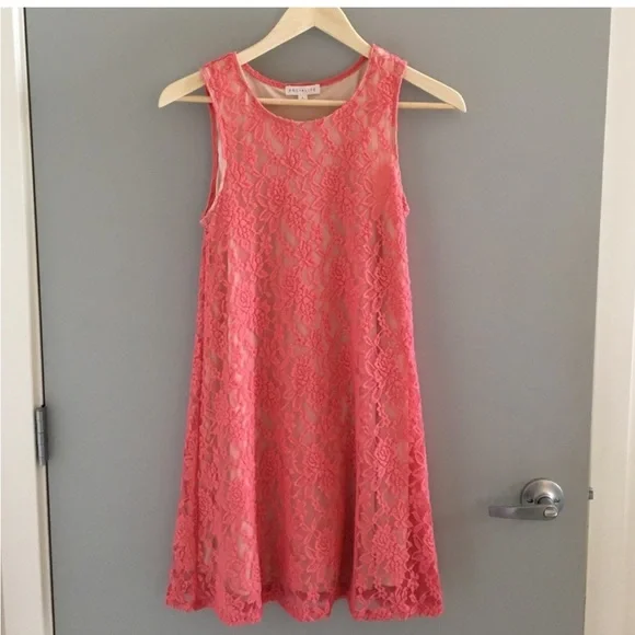 Socialite Pink Lace Dress - Picture 2 of 5